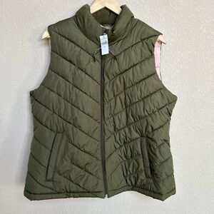 Gap Factory NWT Green Puffer Vest w/ Light Pink Lining - Size XL